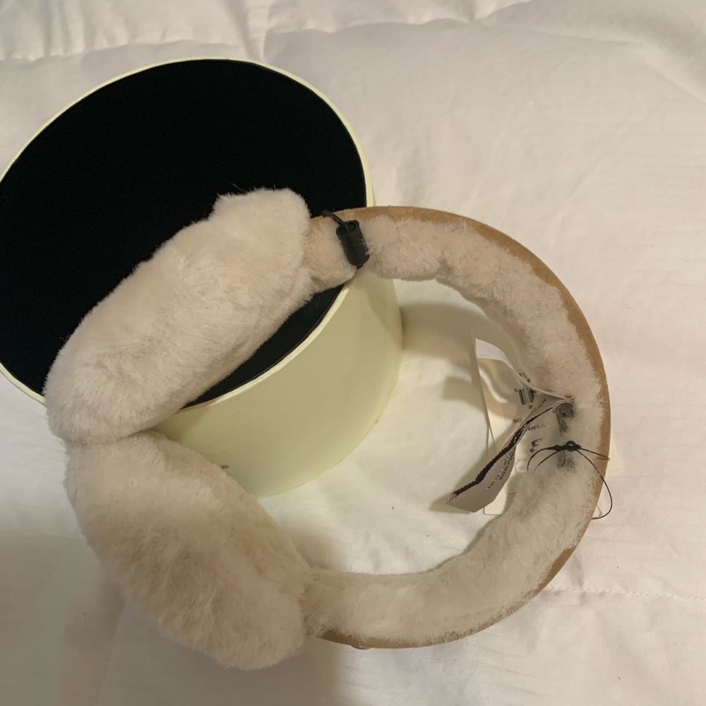 NWT Ugg ear muffs